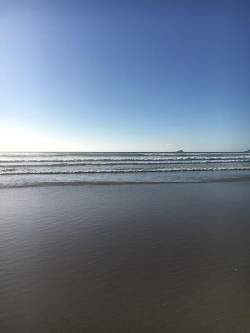 Amazing Seaside Loft Apartment With Sea Views . سينين كوف المظهر الخارجي الصورة